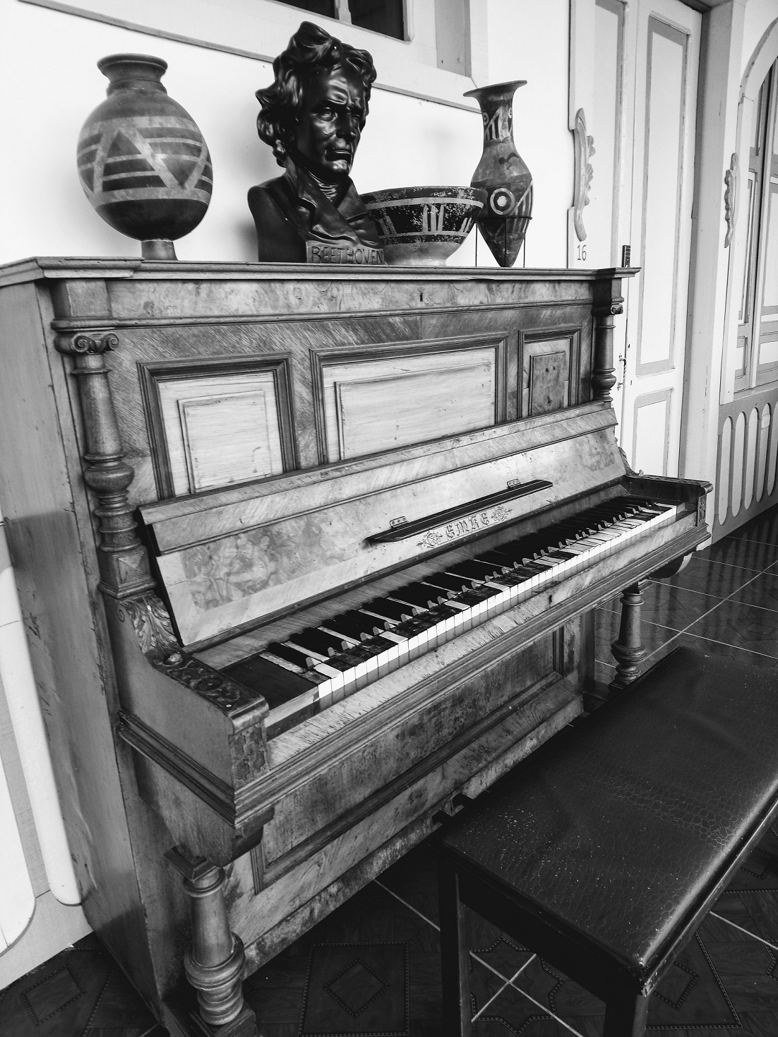 piano-music-vintage-art-armenia-colombia-1451935-pxhere.com